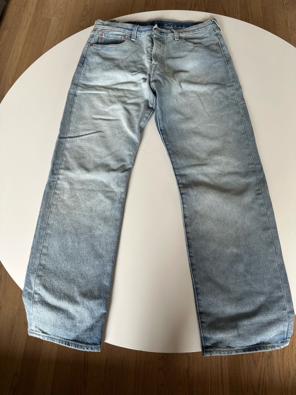 Levi's Men's Light Wash Straight Jeans